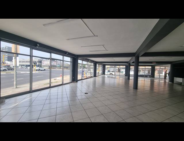 824M² BUILDING FOR SALE IN GOODWOOD CENTRAL